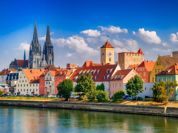 4 Tage Romantik in Regensburg: Abendessen & Prosecco, Bayern inkl. Halbpension