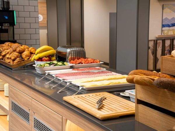 5 Tage Urlaub mit Frühstück im Holiday Inn Express Rosenheim, an IHG Hotel, Bayern inkl. Frühstück Unkategorisiert online kaufen