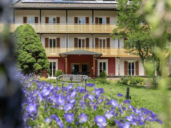 6 Tage Alpen-Urlaub im veg. Bio-Resort in Bad Kohlgrub, Bayern inkl. Halbpension Unkategorisiert online kaufen 6 Tage Alpen-Urlaub im veg. Bio-Resort in Bad Kohlgrub, Bayern inkl. Halbpension Unkategorisiert online kaufen