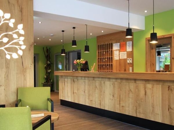6 Tage Erholung im Vitalhotel Vier Jahreszeiten mit Frühstück in Bad Füssing, Bayern inkl. Frühstück Unkategorisiert online kaufen