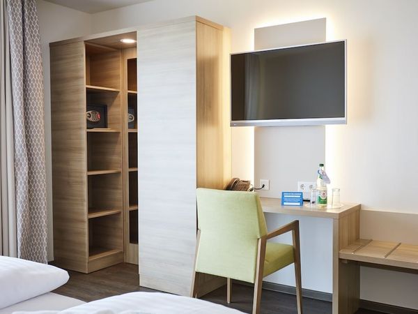 6 Tage im Vital Hotel An Der Therme in Bad Windsheim, Bayern inkl. Frühstück Unkategorisiert online kaufen 6 Tage im Vital Hotel An Der Therme in Bad Windsheim, Bayern inkl. Frühstück Unkategorisiert online kaufen