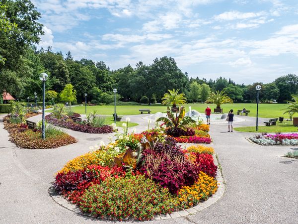 8 Tage im Kurhotel Unter den Linden mit Frühstück in Bad Füssing, Bayern inkl. Frühstück Unkategorisiert online kaufen