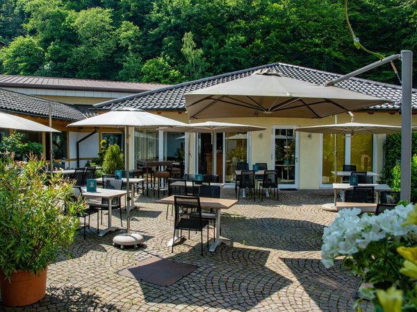 ElsavaSpa- 4 Tage Relax mit Panoramasauna im Spessart in Heimbuchenthal (Spessart), Bayern inkl. Halbpension Unkategorisiert online kaufen